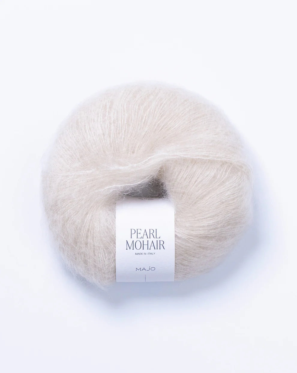 Majo Pearl Mohair (101) "Kreminės spalvos" mezgimo siūlai