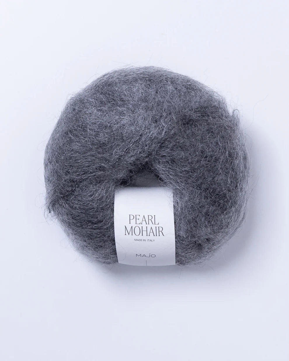 Majo Pearl Mohair (602) "Tamsiai pilki" mezgimo siūlai