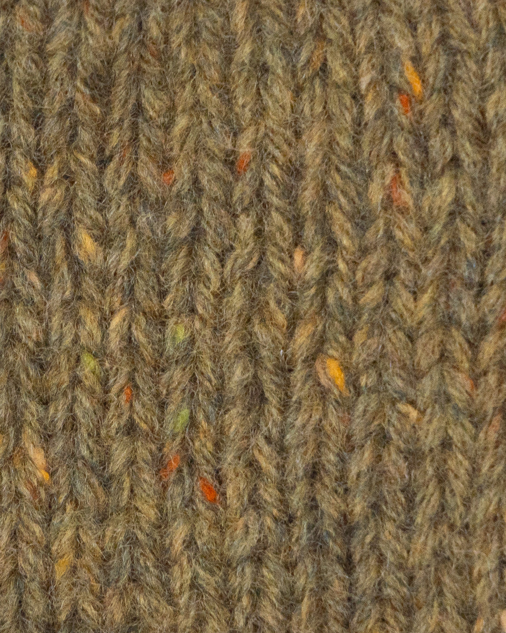 Majo Tweed Supreme (705) "Avokadas" spalvos mezgimo siūlai